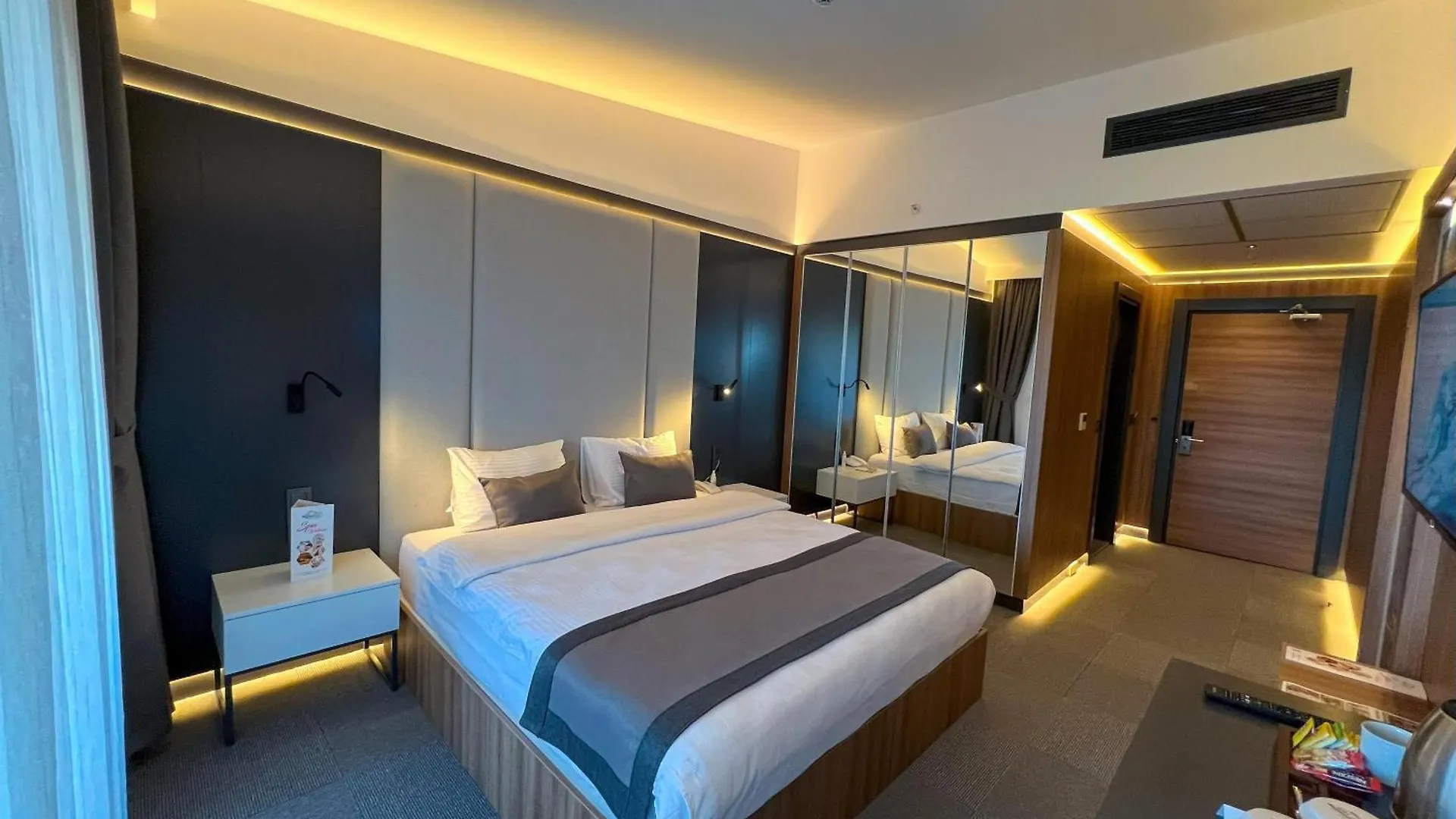 Sera Lake Center Hotel ترابزون